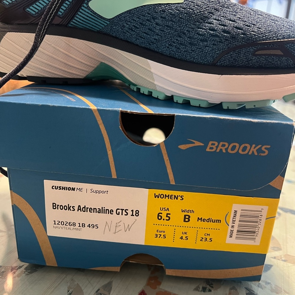 Brooks Blue and Green Athletic Shoes Adrenaline. Never worn